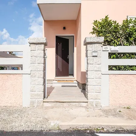 Taylor House - Your In 3* Olbia