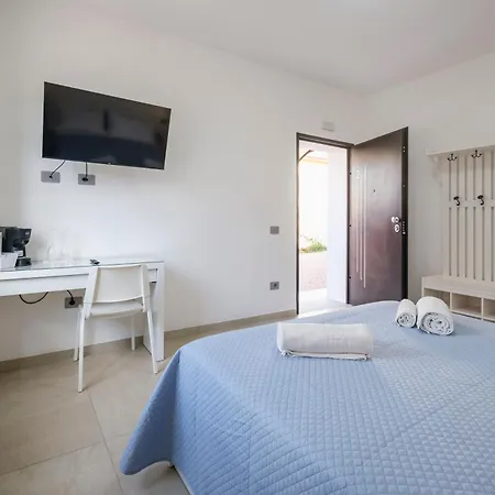 Taylor House - Your In 3* Olbia