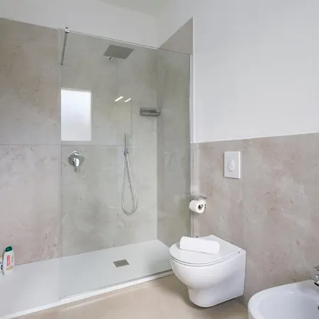 Taylor House - Your In 3* Olbia